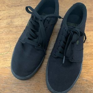 Etnies Shoes 💋bundle💋